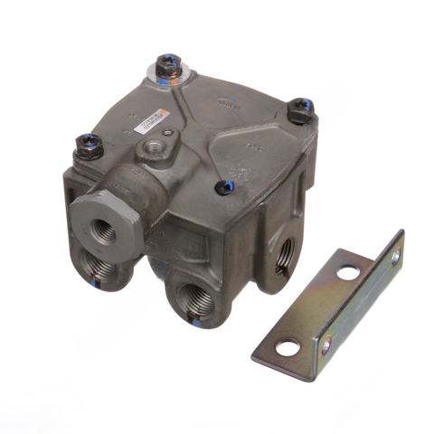 BW  802384 RELAY VALVE
