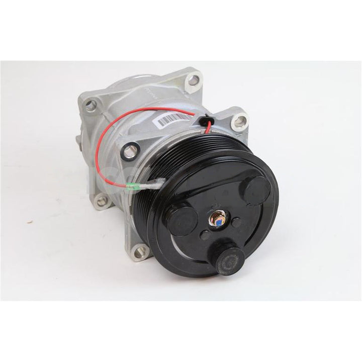 LE1266 CompressorQp 15 12V 8Pv Clutch Ear