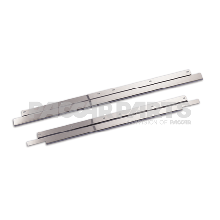 MD1510 GRILLE/BUMPER FILL PANEL, W900L KW
